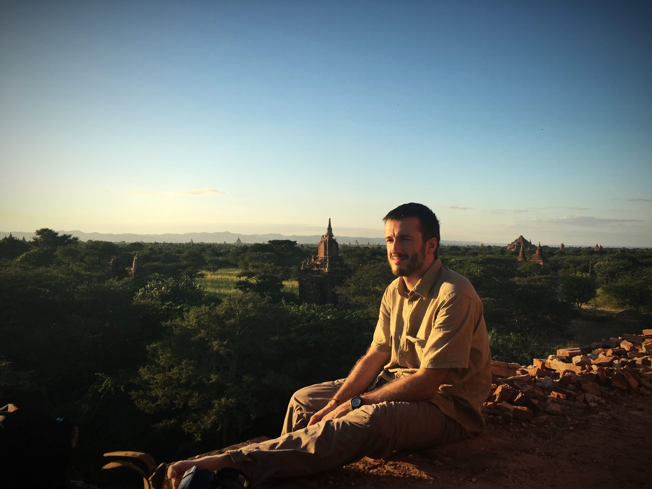 Premier coucher de soleil sur Bagan