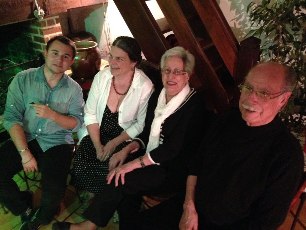 Réunis pour les 18 ans de Lou