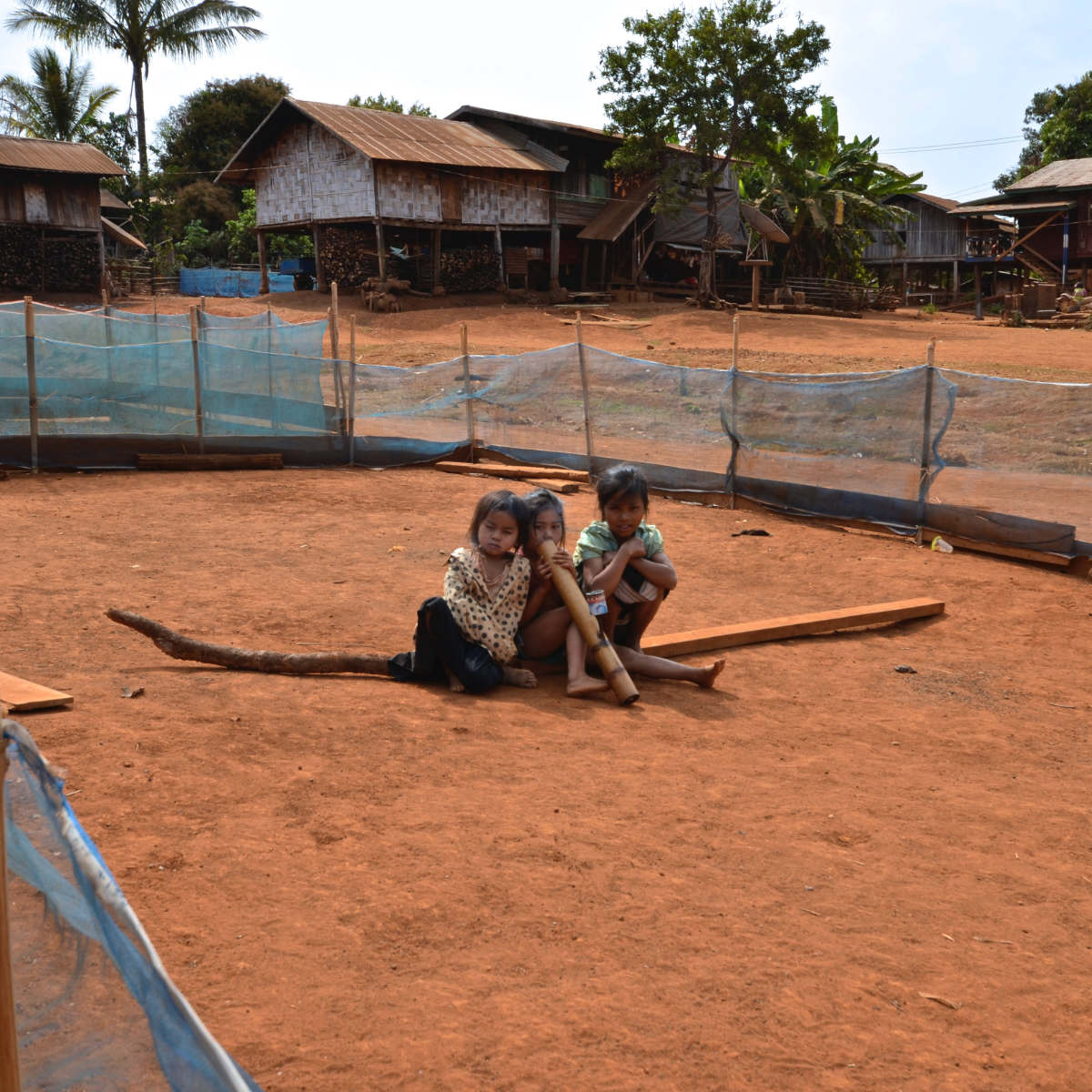 Enfants d&rsquo;un village Kalum