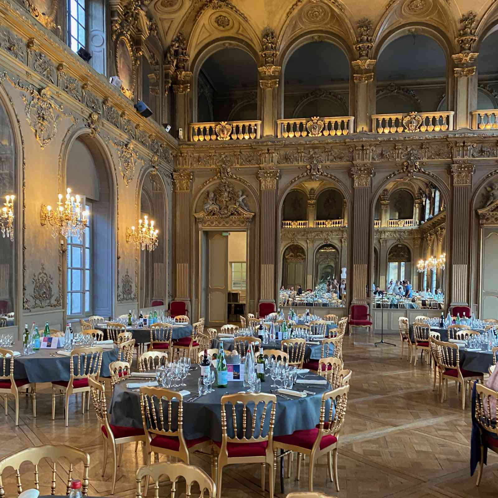 Dîner de gala de géologues (2/2)