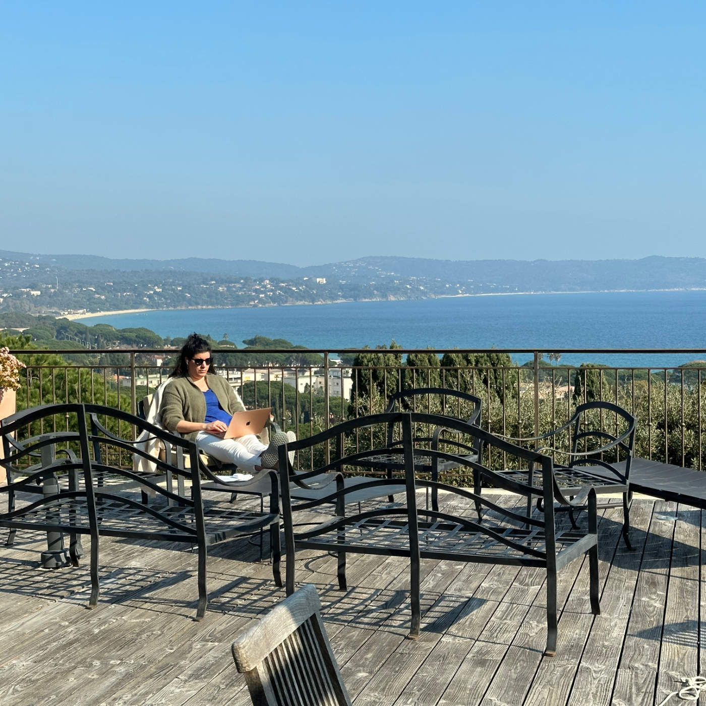 Écriture sur la terrasse