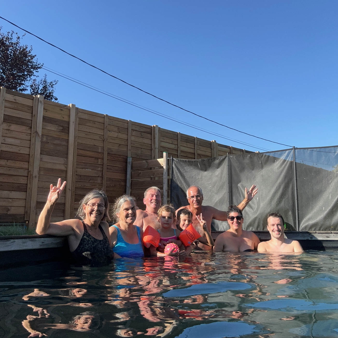 Une piscine bien remplie