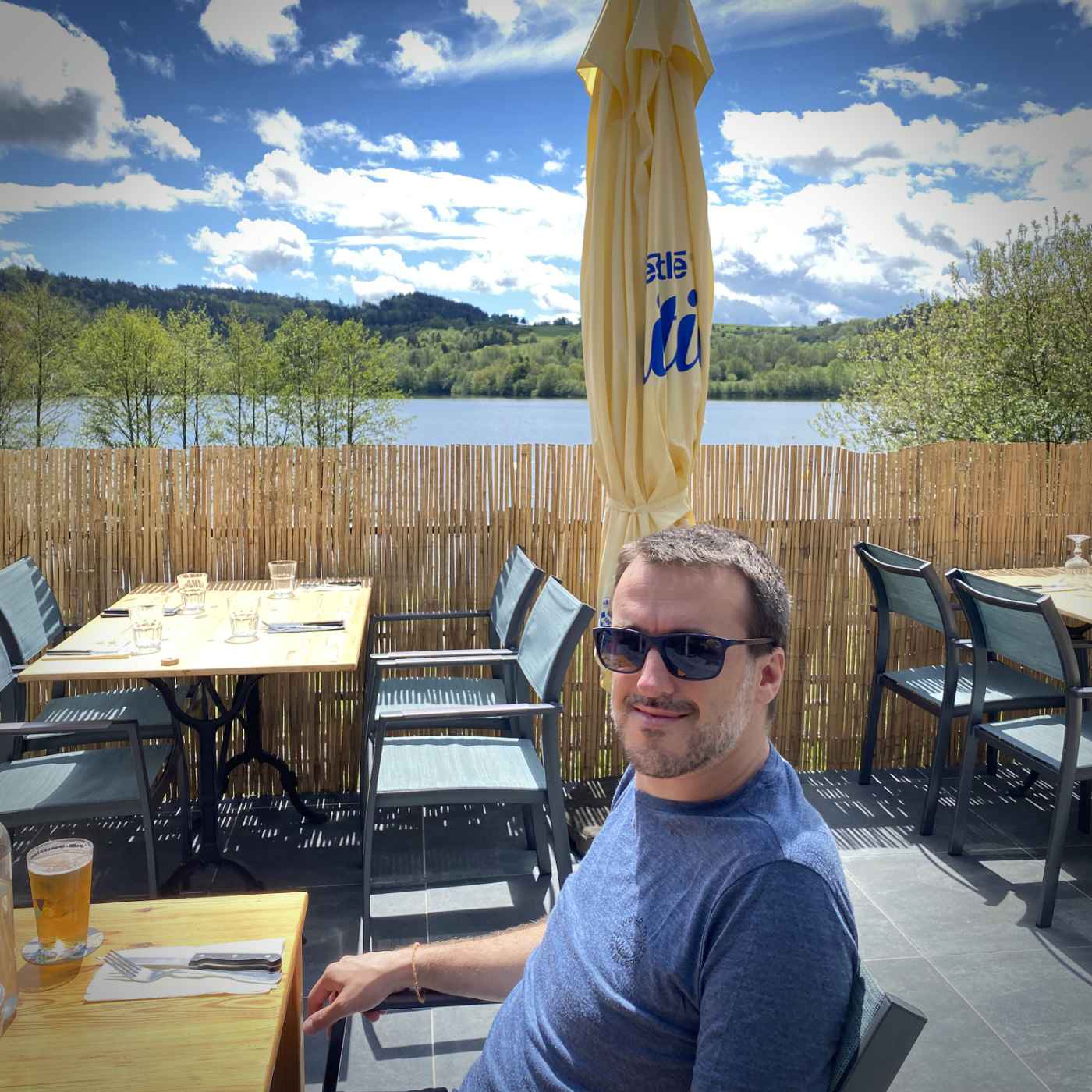 Géologue au restaurant